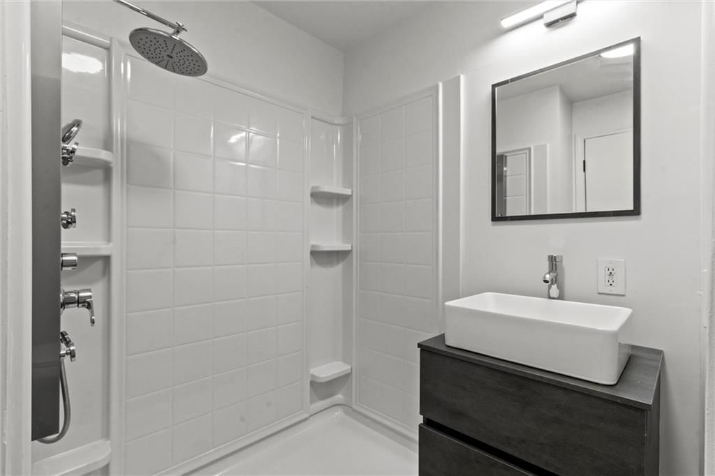 6800 N Holmes Street — photo 21