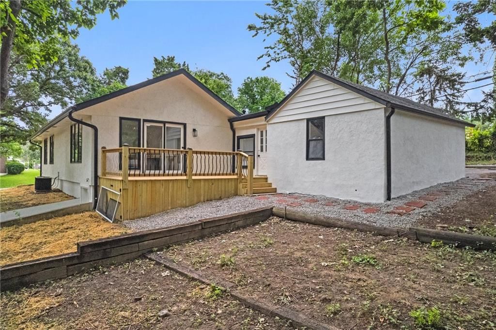 6800 N Holmes Street — photo 25