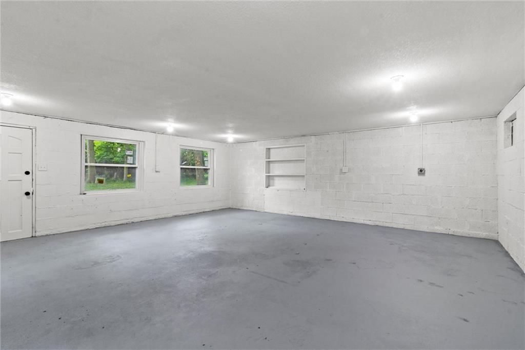 6800 N Holmes Street — photo 27