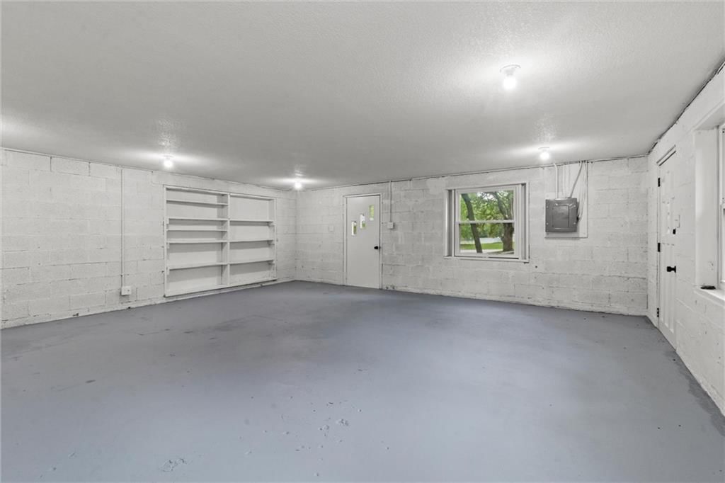 6800 N Holmes Street — photo 45