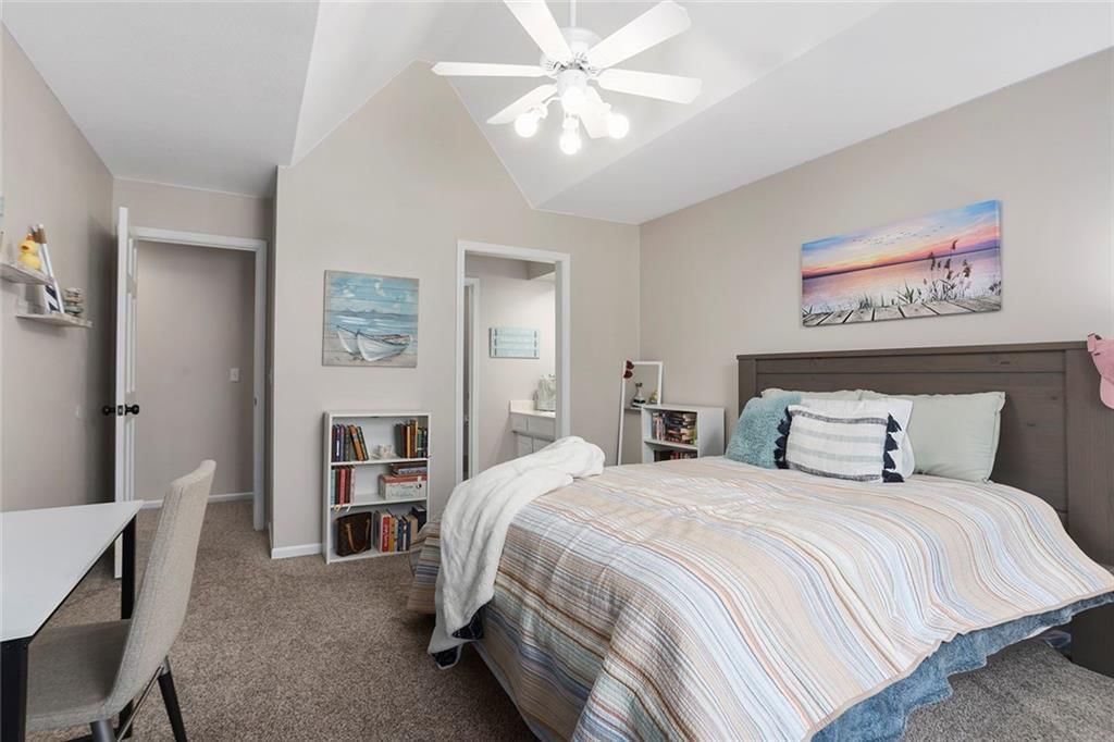 5700 N Woodland Point — photo 31