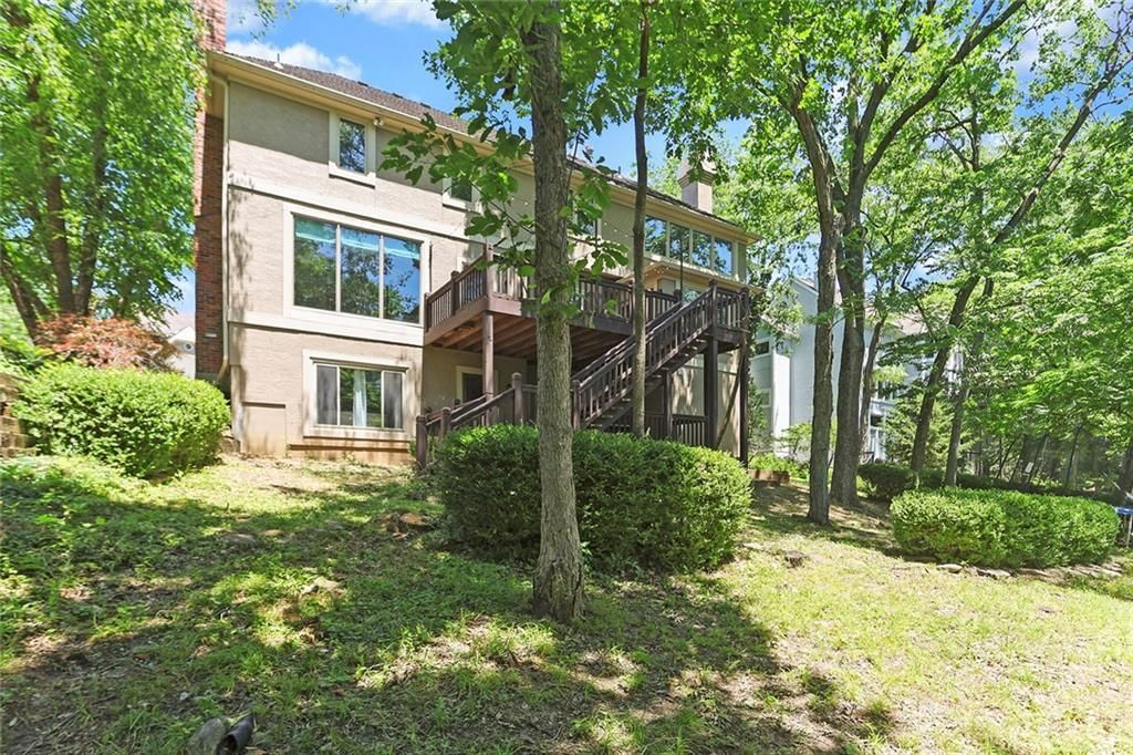 5700 N Woodland Point — photo 46