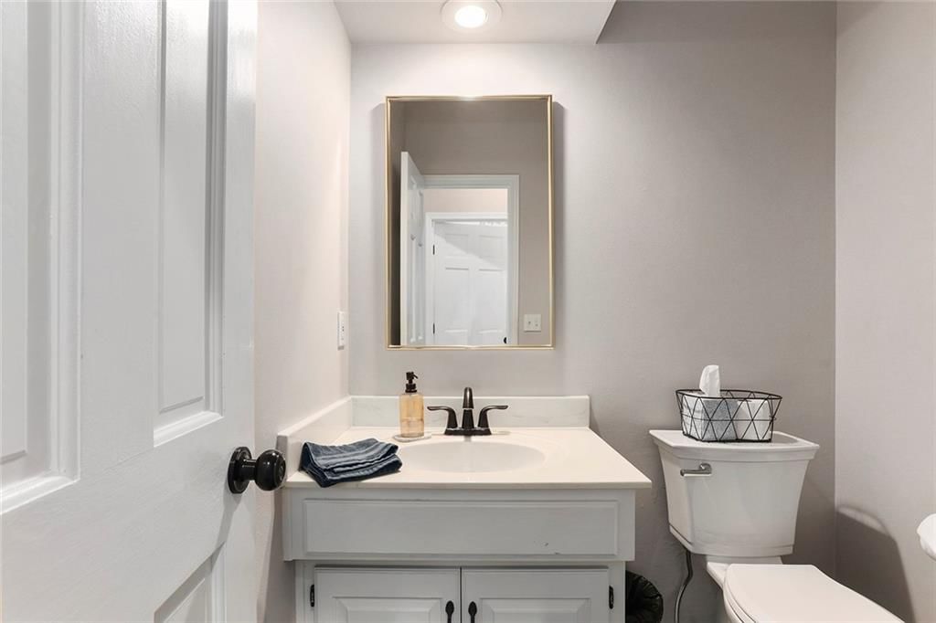 5700 N Woodland Point — photo 48