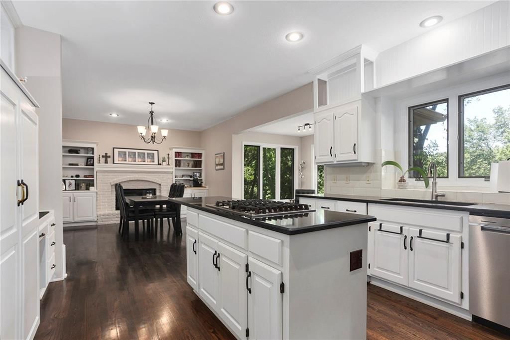 5700 N Woodland Point — photo 53