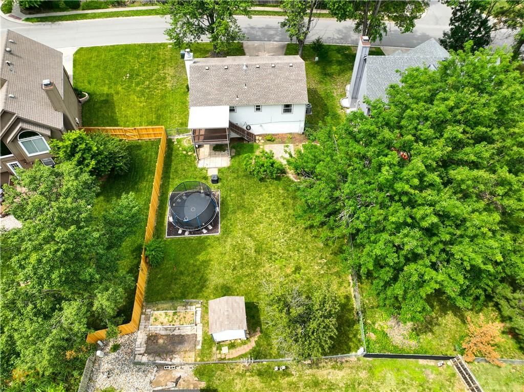 16237 W 132nd Street — photo 32