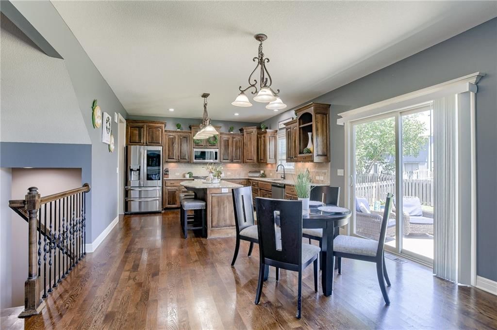 8815 N Saint Clair Avenue — photo 14