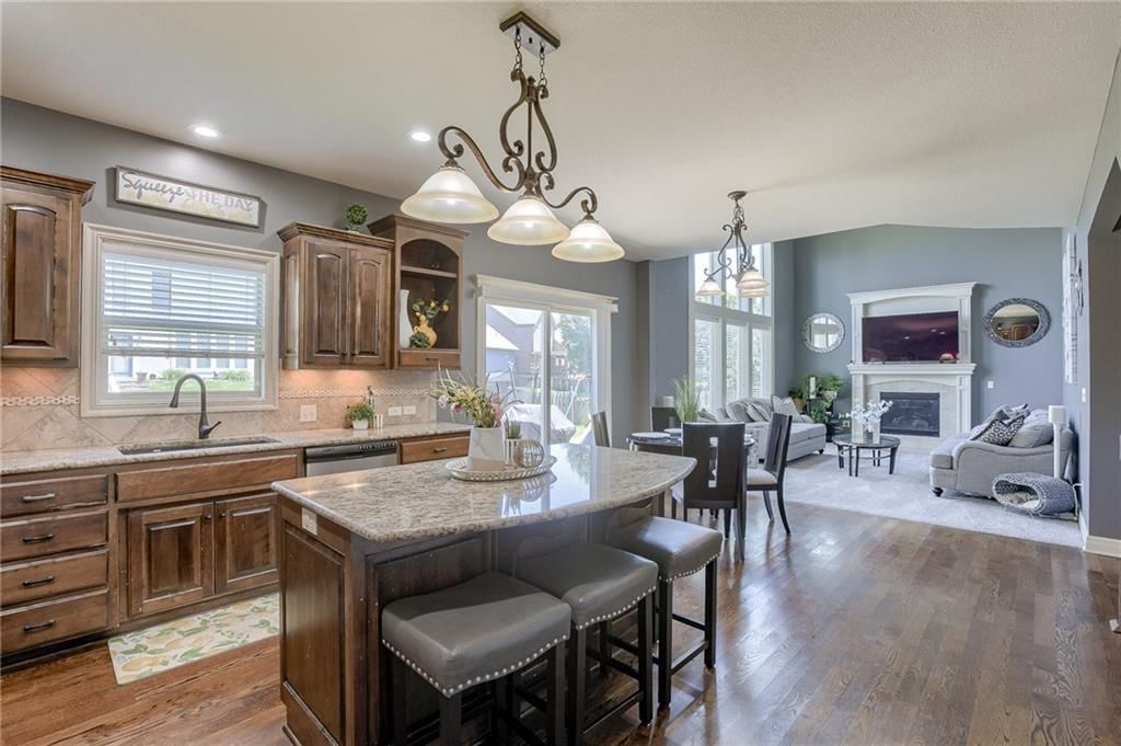 8815 N Saint Clair Avenue — photo 18