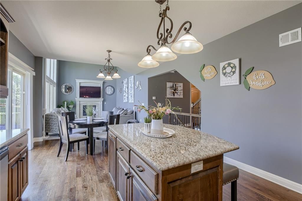 8815 N Saint Clair Avenue — photo 19