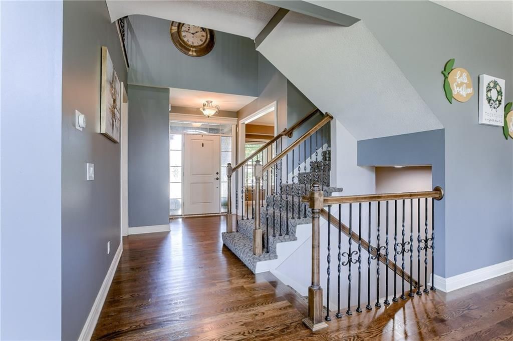 8815 N Saint Clair Avenue — photo 5