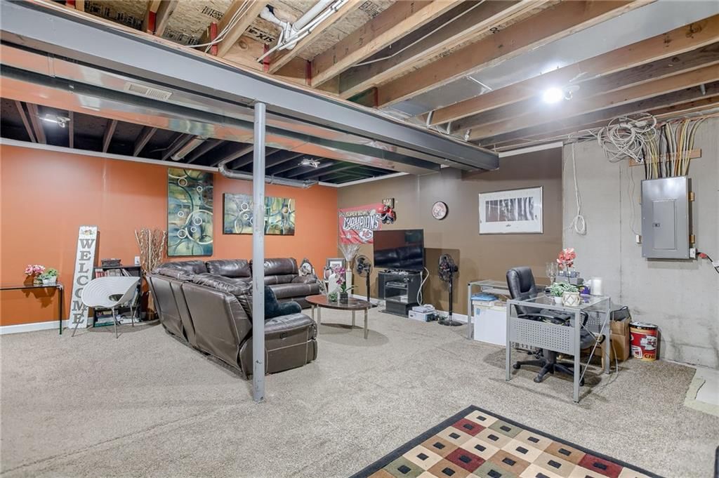 8815 N Saint Clair Avenue — photo 46