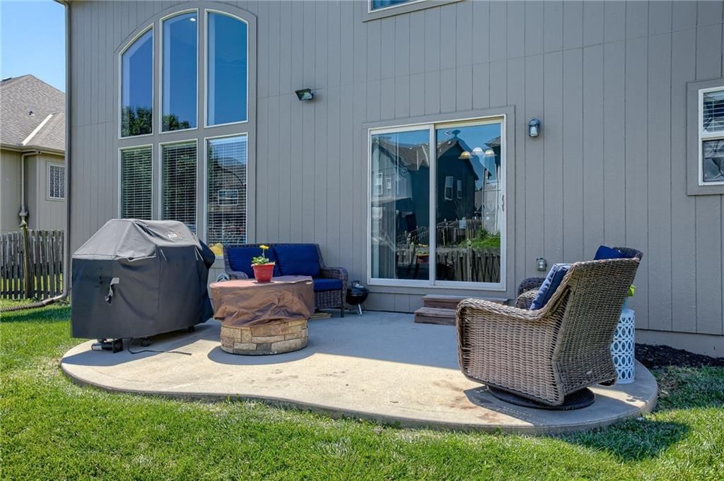 8815 N Saint Clair Avenue — photo 54