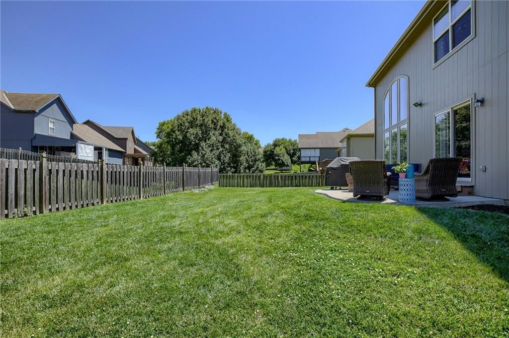 8815 N Saint Clair Avenue — photo 55