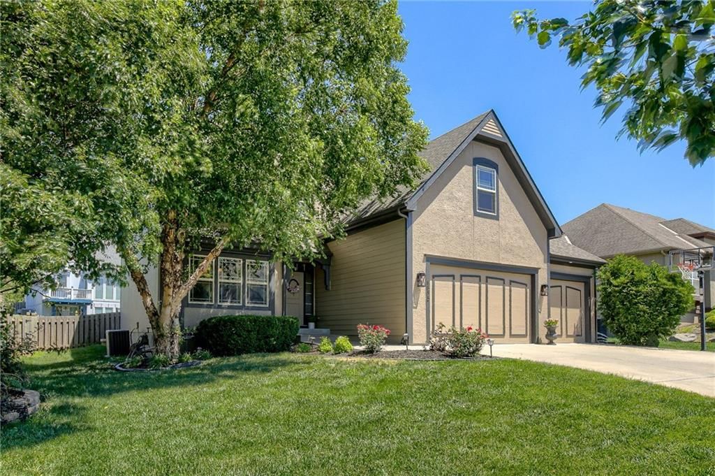 8815 N Saint Clair Avenue — photo 60
