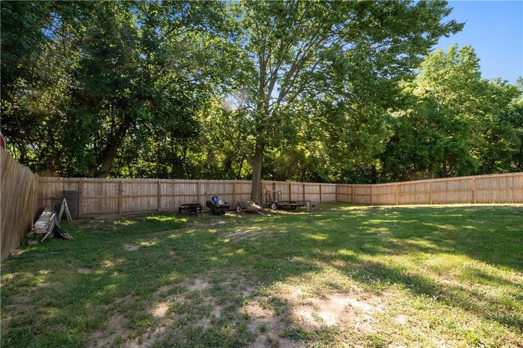 6523 NW Sioux Drive — photo 34
