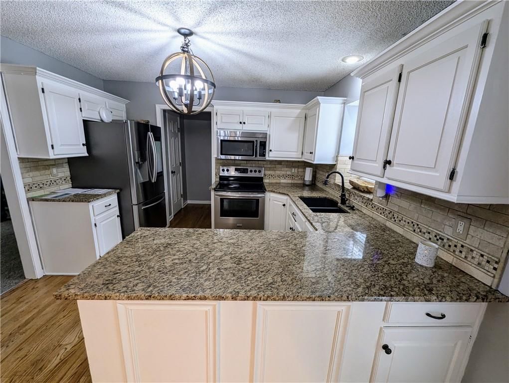 812 NW Rosaceae Drive — photo 15