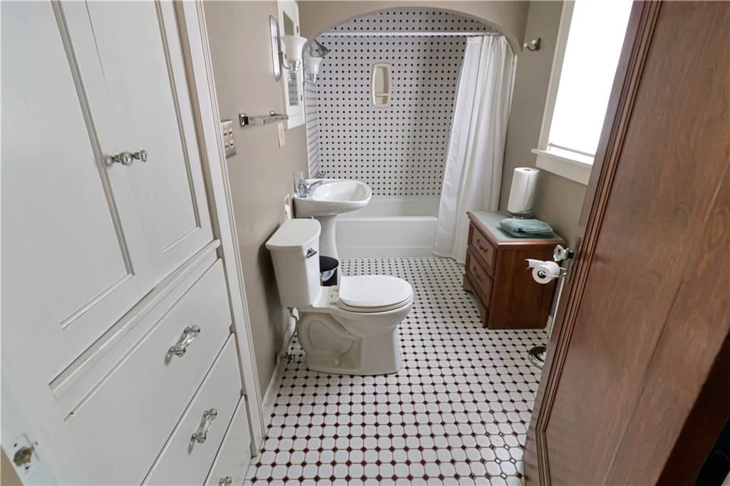 119 W Gay Street — photo 28