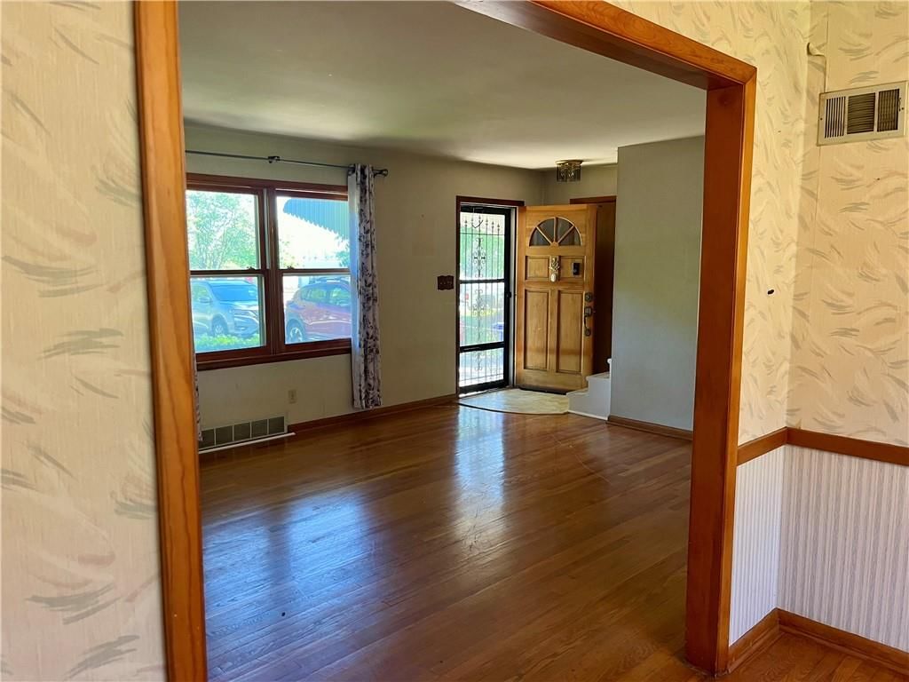 1313 E 125th Terrace — photo 23