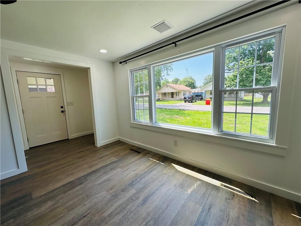421 E Madison Street — photo 13