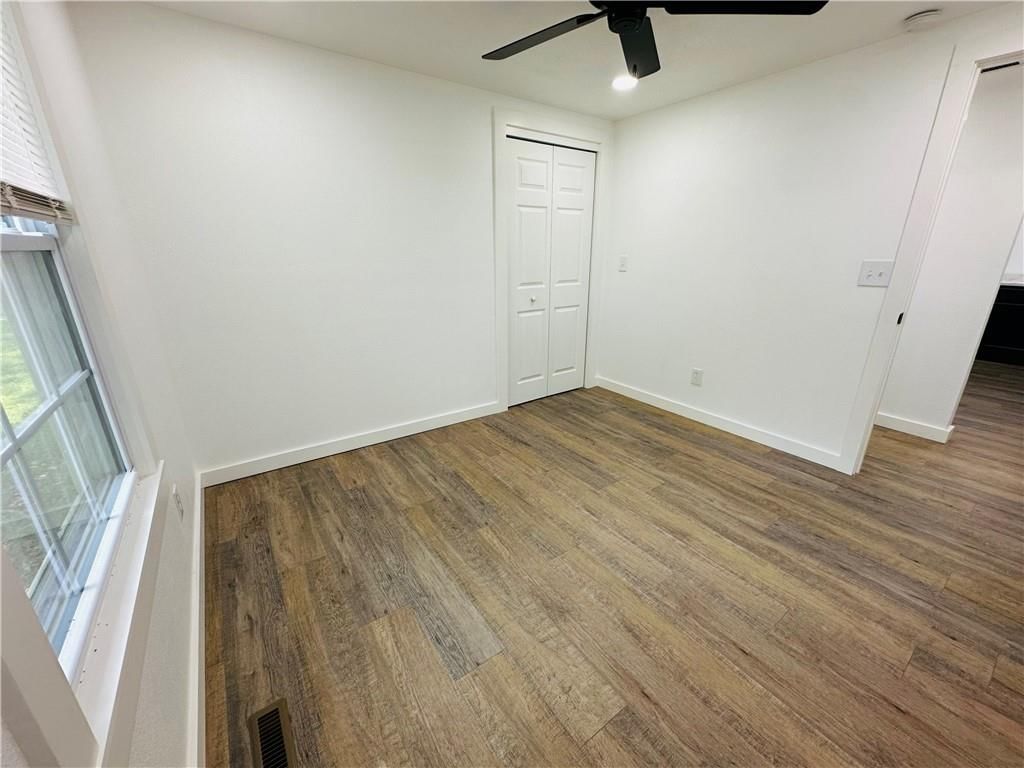 421 E Madison Street — photo 16