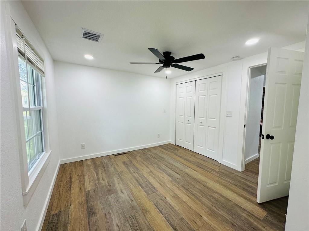 421 E Madison Street — photo 18
