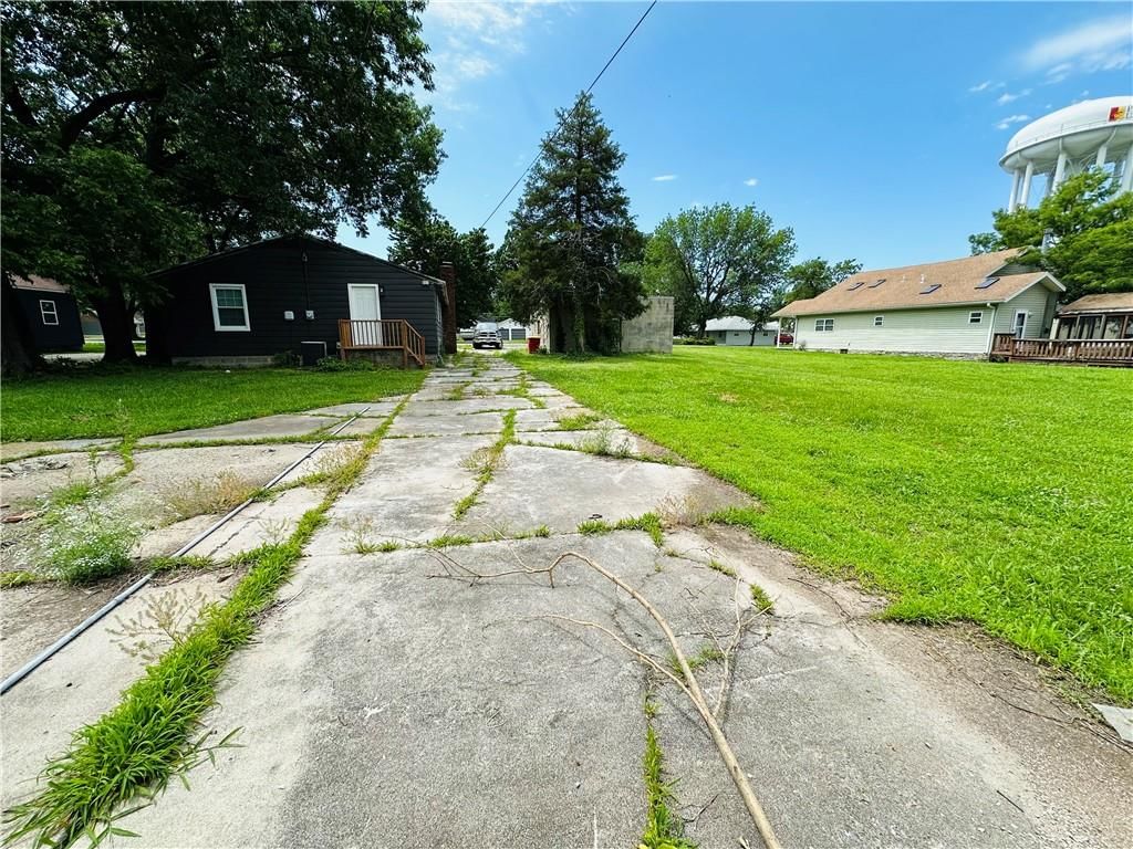 421 E Madison Street — photo 25