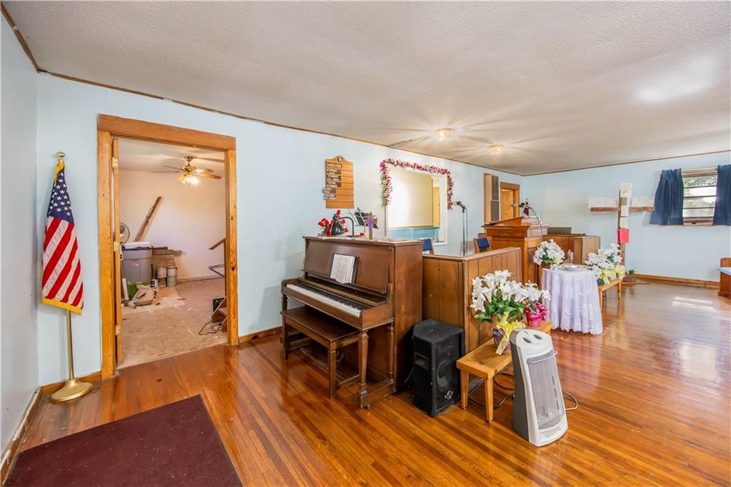604 E Cedar Street — photo 14
