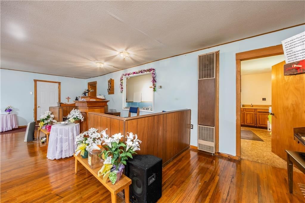 604 E Cedar Street — photo 15