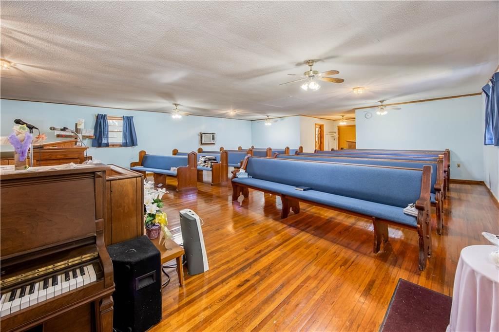 604 E Cedar Street — photo 16