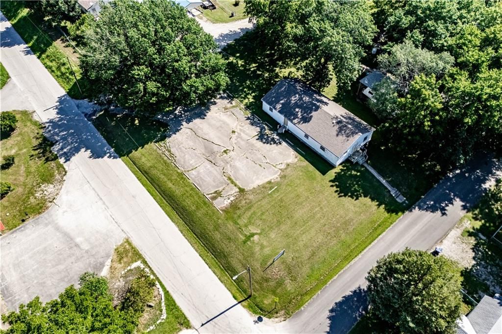604 E Cedar Street — photo 28