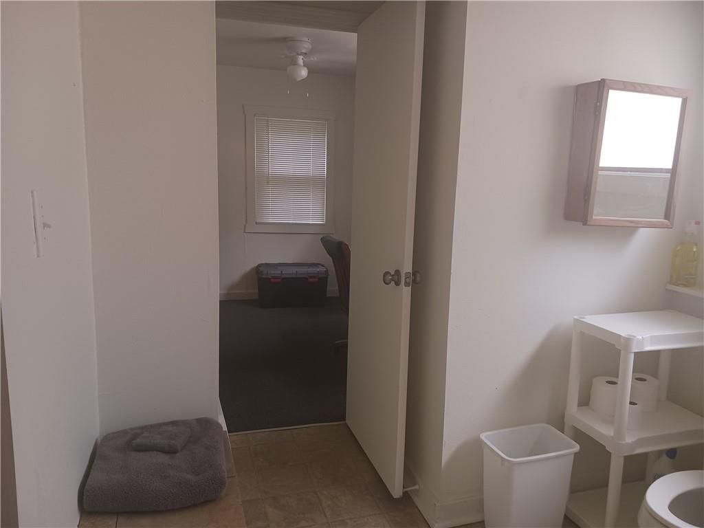 2427 S 11 Street — photo 13