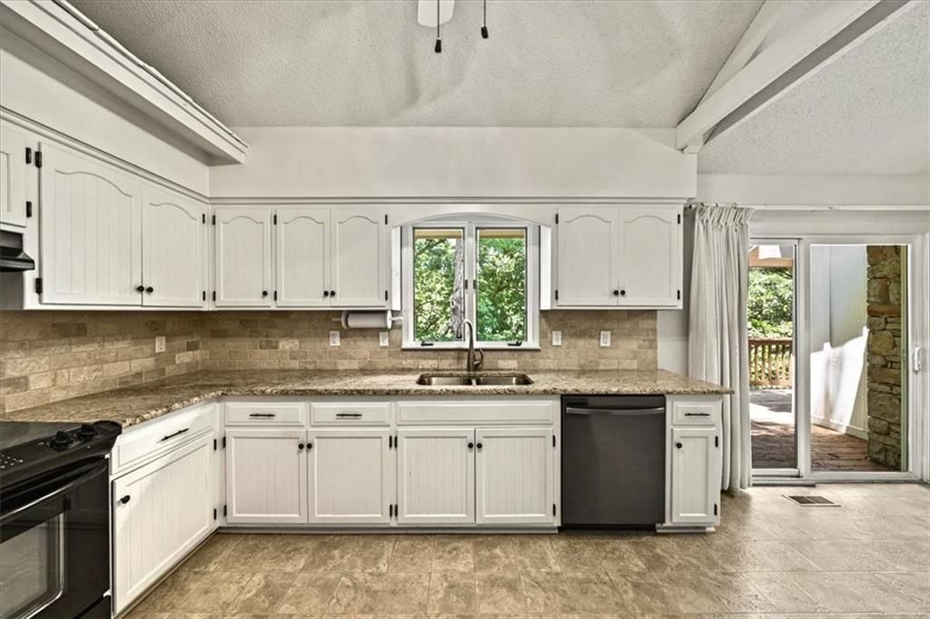 8826 Hirning Road — photo 16