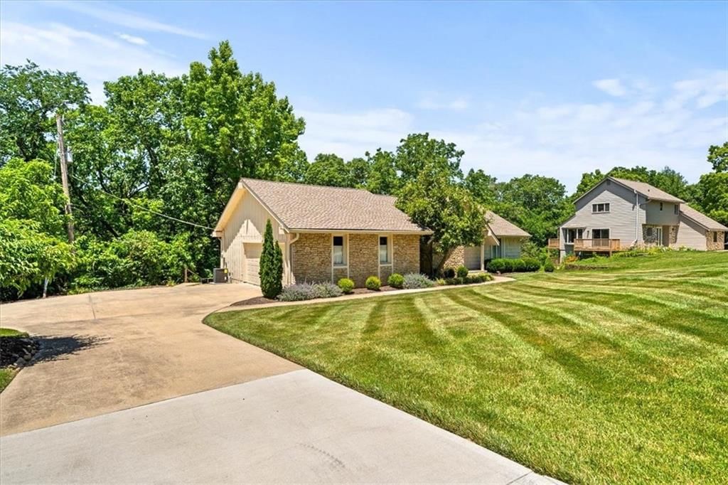 8826 Hirning Road — photo 3