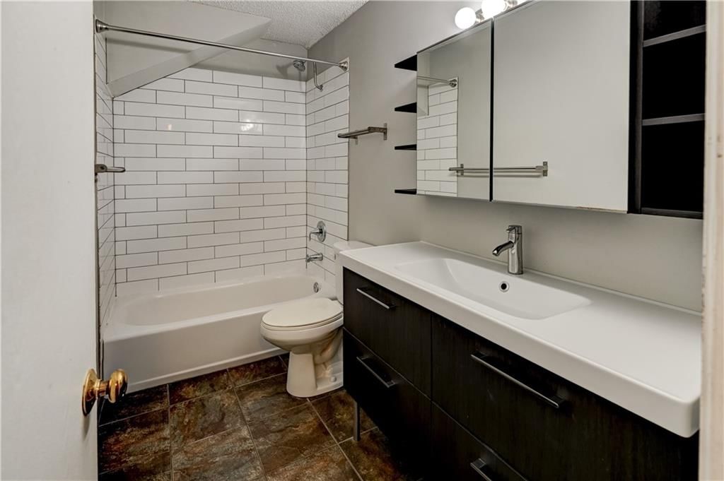 2024 Massachusetts Street — photo 32