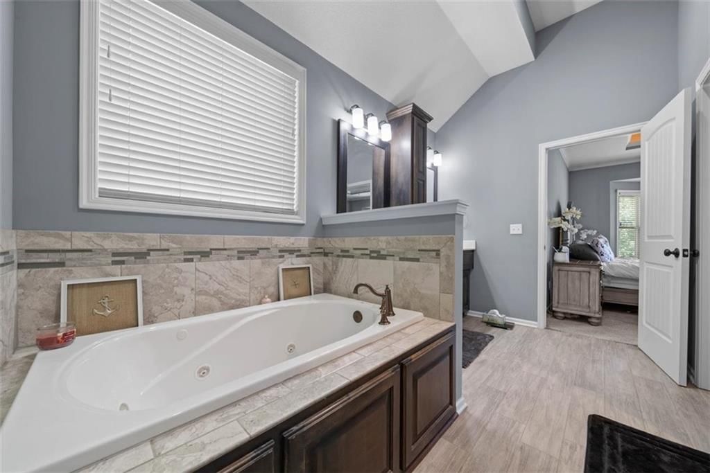 8015 NW Roberts Road — photo 17