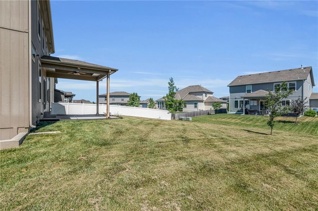 115 SE Briar Valley Lane — photo 30