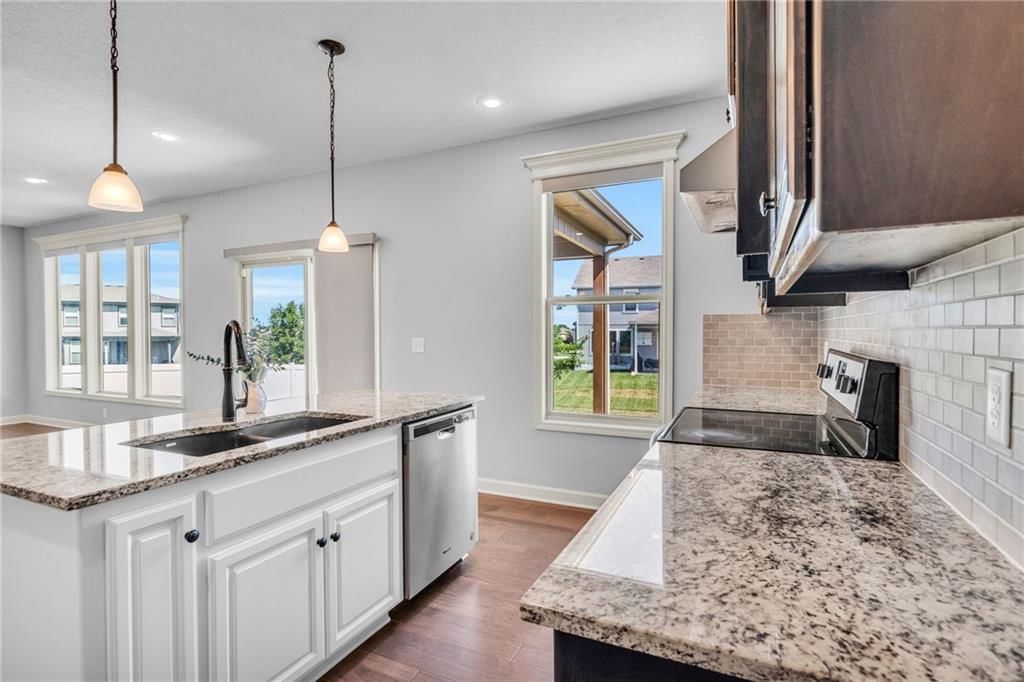 115 SE Briar Valley Lane — photo 9