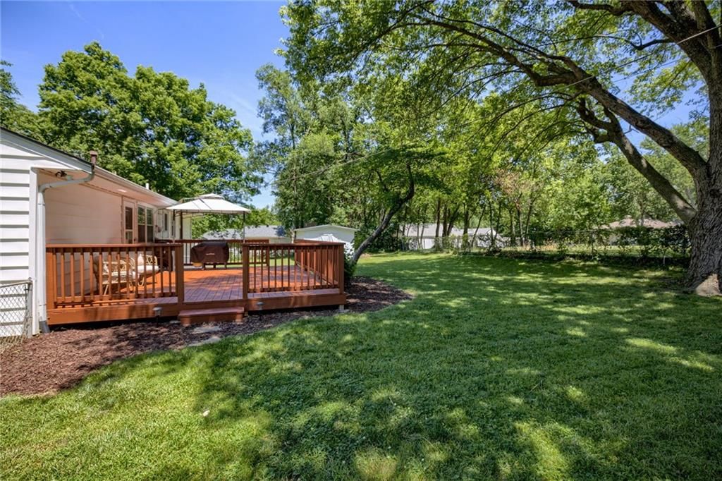 10911 Lister Avenue — photo 24