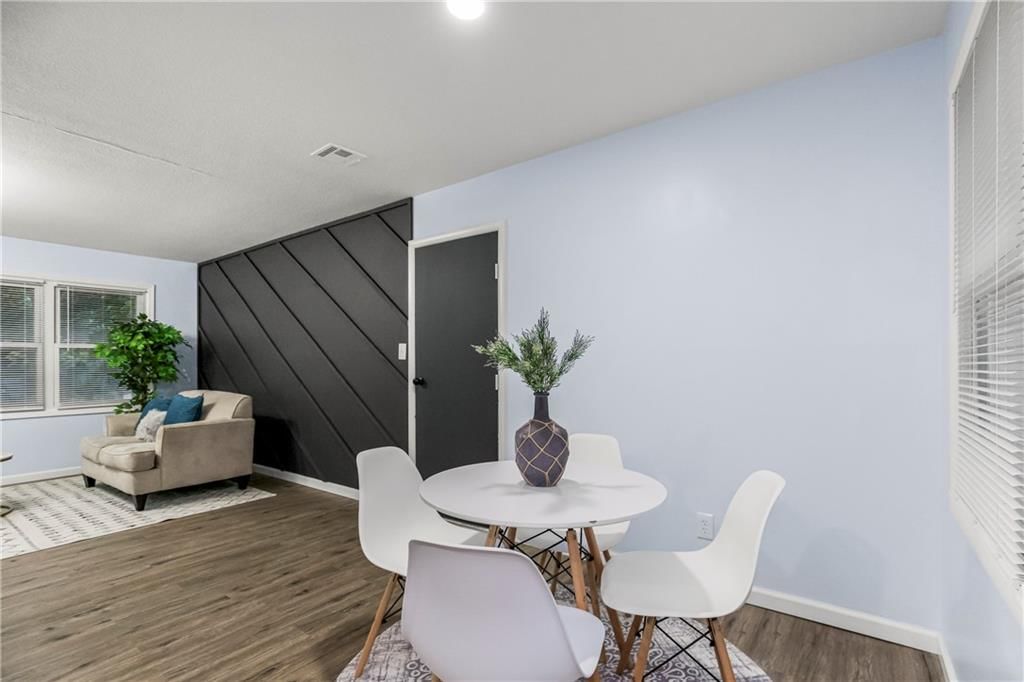 11320 Herrick Avenue — photo 6