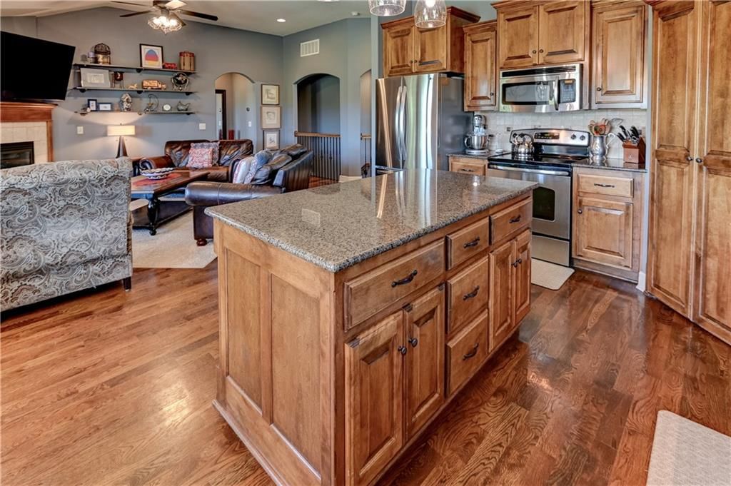 17905 Greyhawke Ridge Drive — photo 8