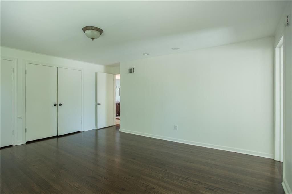 612 E 66th Street — photo 18