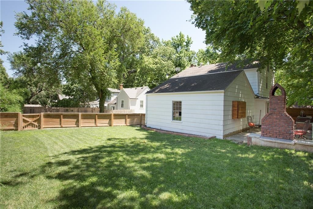 612 E 66th Street — photo 32