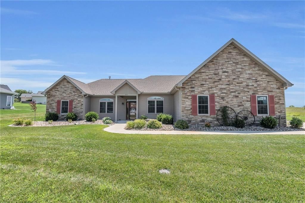 301 Golden Eagle Lane — photo 2