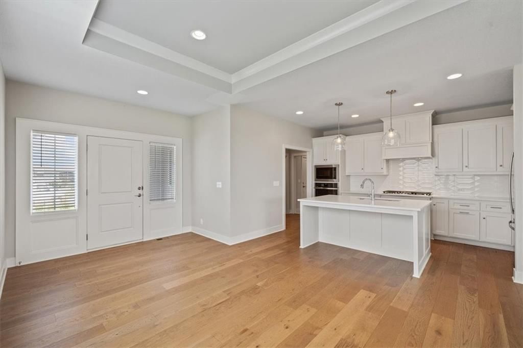 21853 W 82nd Terrace — photo 9