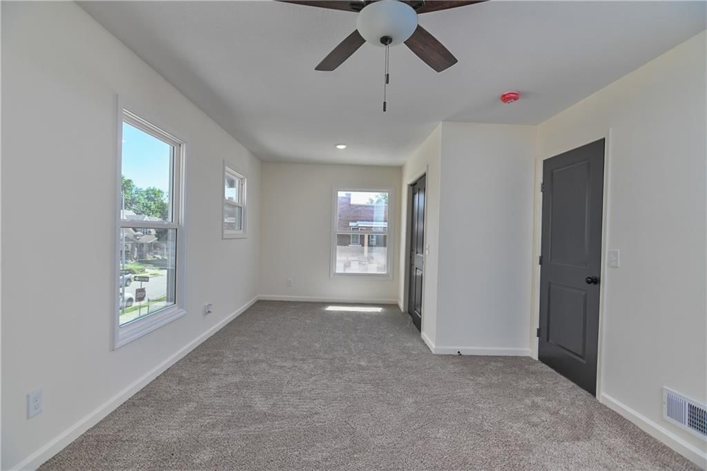 2917 E 30 Street — photo 25