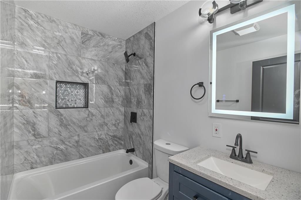 2917 E 30 Street — photo 31