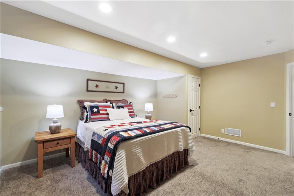 2122 SW Park Avenue — photo 43
