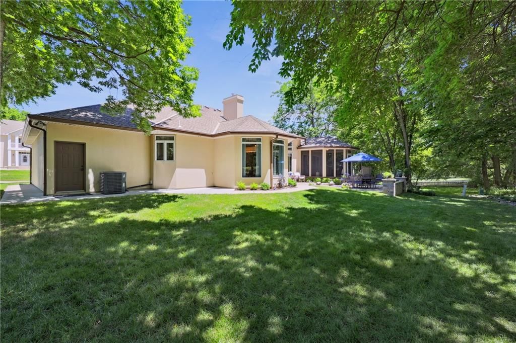 2122 SW Park Avenue — photo 55