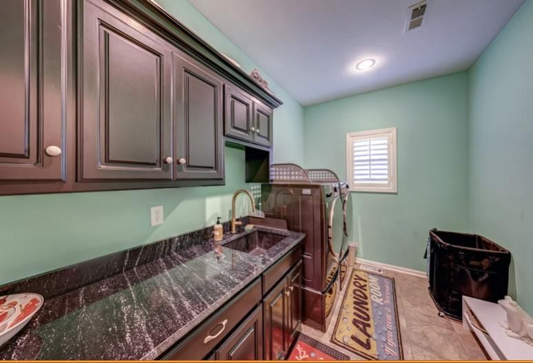 1805 Bur Oak Drive — photo 14