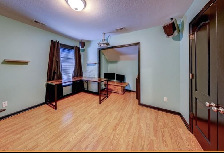 1805 Bur Oak Drive — photo 20
