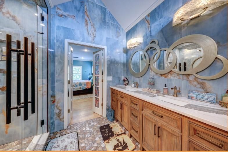 1805 Bur Oak Drive — photo 9